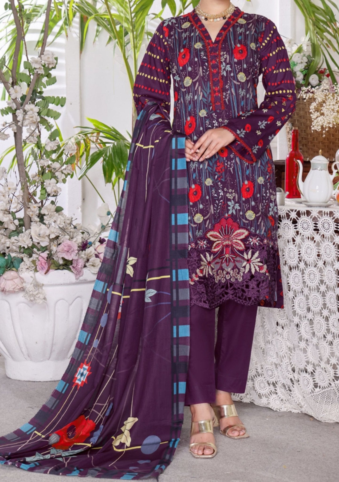 ILAHA Ready to Wear  Lawn 3 Piece Dress Black & White D-07