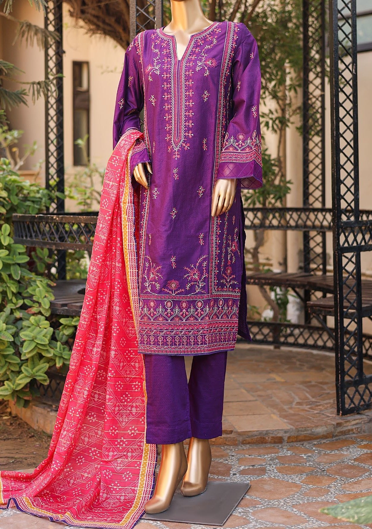 Embroidered lawn on sale suits with price