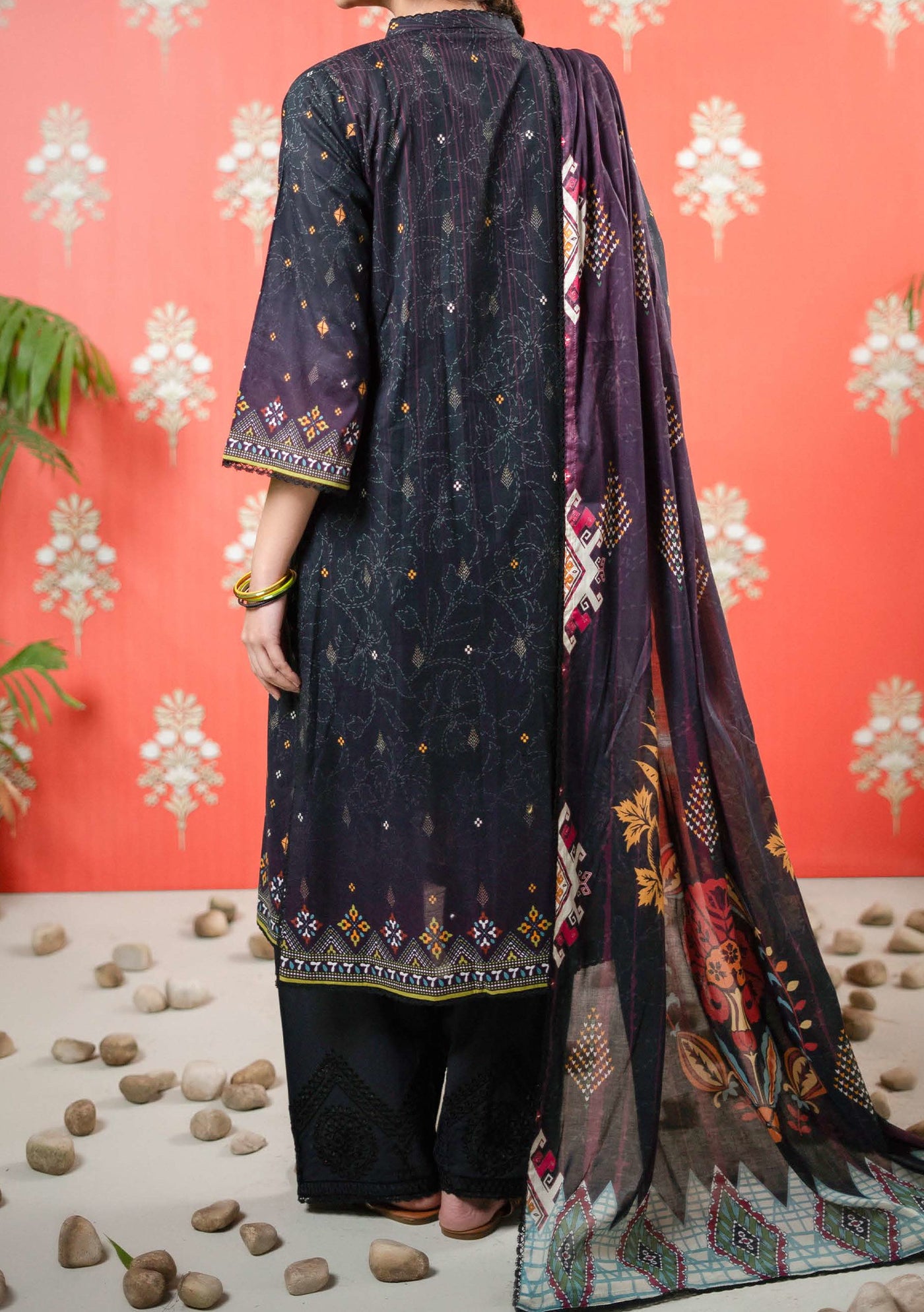 Gulljee Naqsh Ready Made Embroidered Printed Lawn