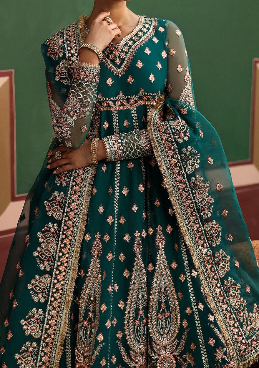 green emerald velvet dress Neelofer | Maxi