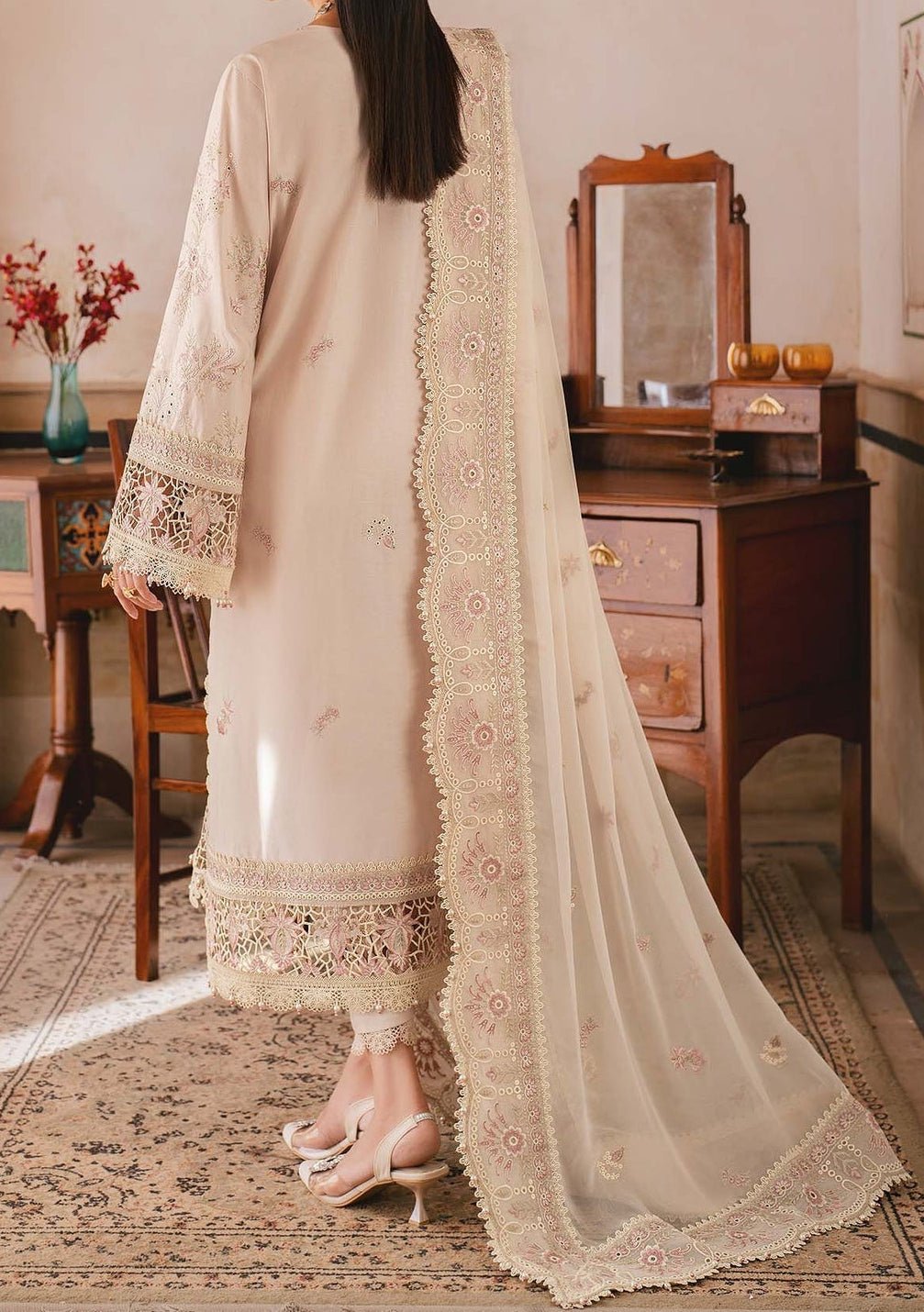 pakistani luxury dress Akbar Aslam Daisy Pakistani Luxury Dress