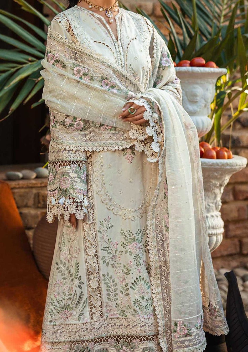 Akbar Aslam Sylva Pakistani Luxury Lawn - db28193