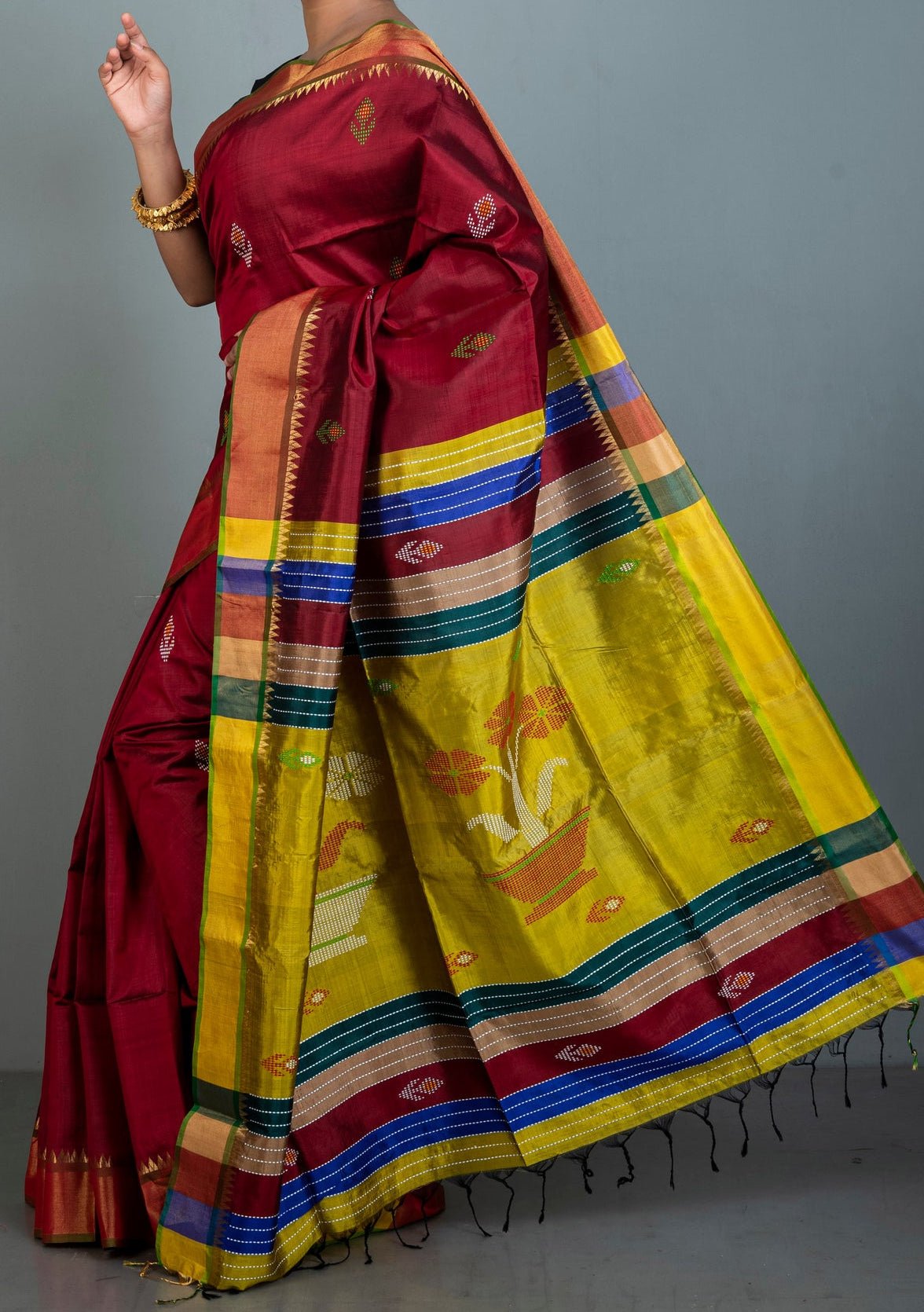 Exclusive Handwoven Katan Silk Saree - db27344