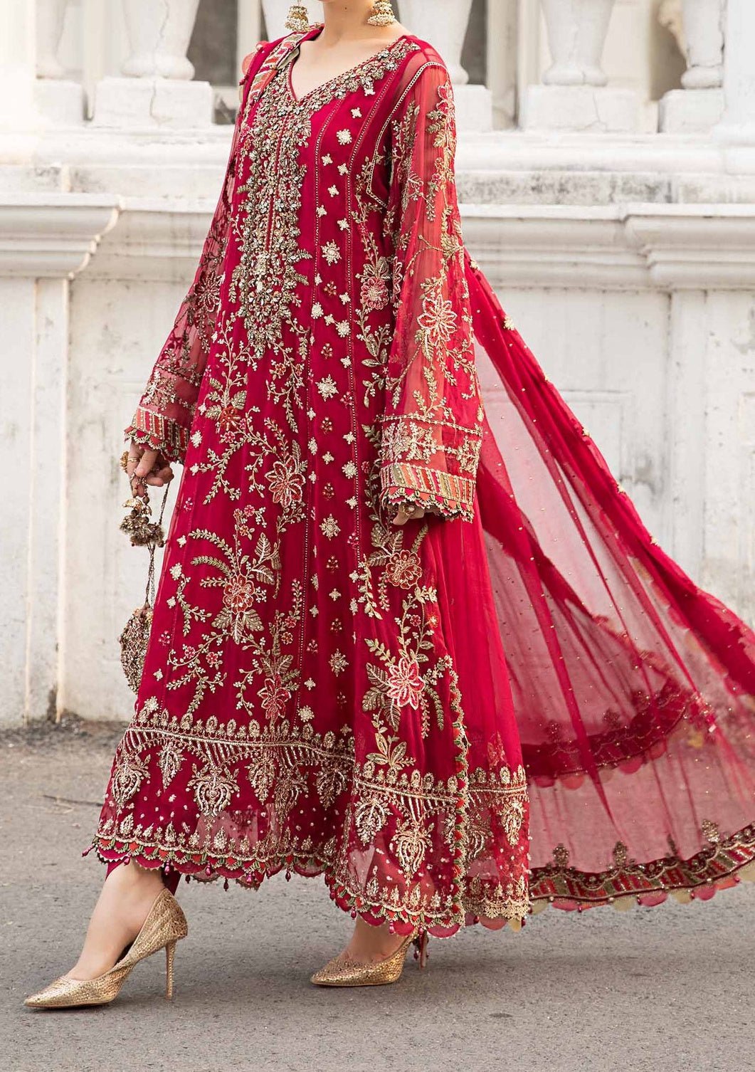 maria b red chiffon dress MARIA B chiffon dress Ready to wear all sizes available For order and more details please World wide shipping Available.. +923218936533 text me at