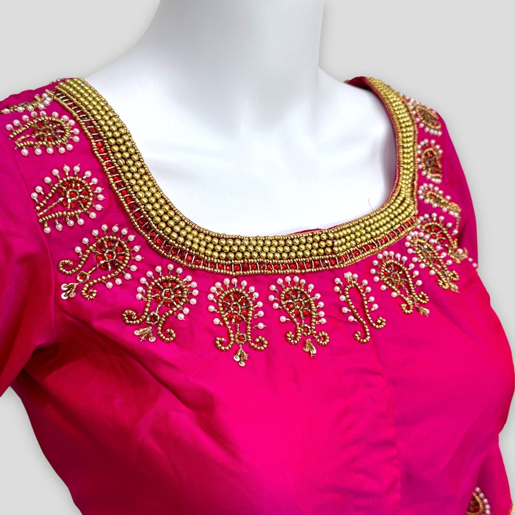 Ladies Embroidered Wedding Wear Designer Blouse, Size: 32 to 38 at Rs  550/piece in Salem