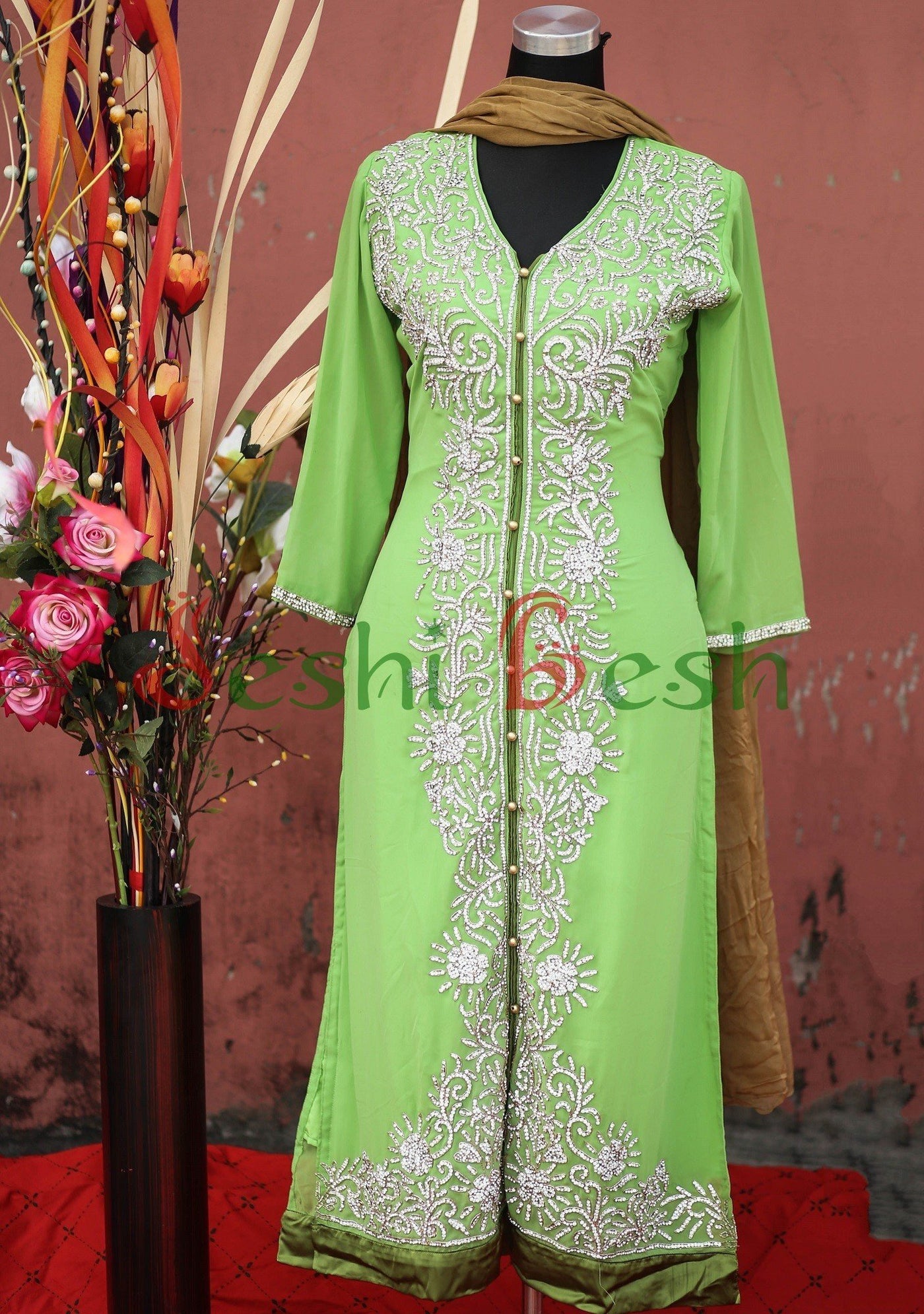 Designer Georgette Boutique Salwar Kameez Suit: Deshi Besh.