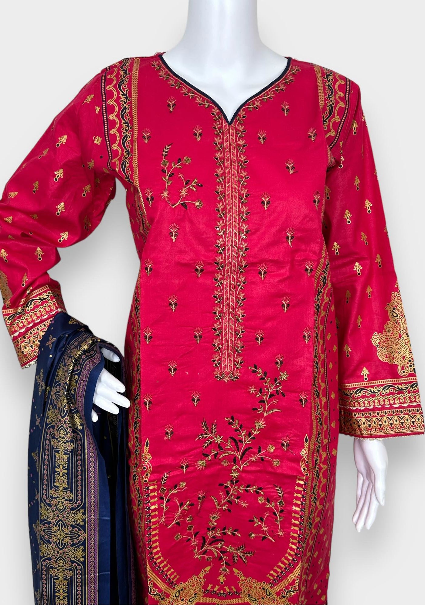Embroidered 3 Pieces Pakistani Cotton Dress - db25691