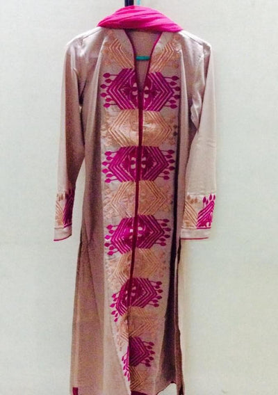 Exclusive Heavy Embroidered Boutique Salwar Suit: Deshi Besh.