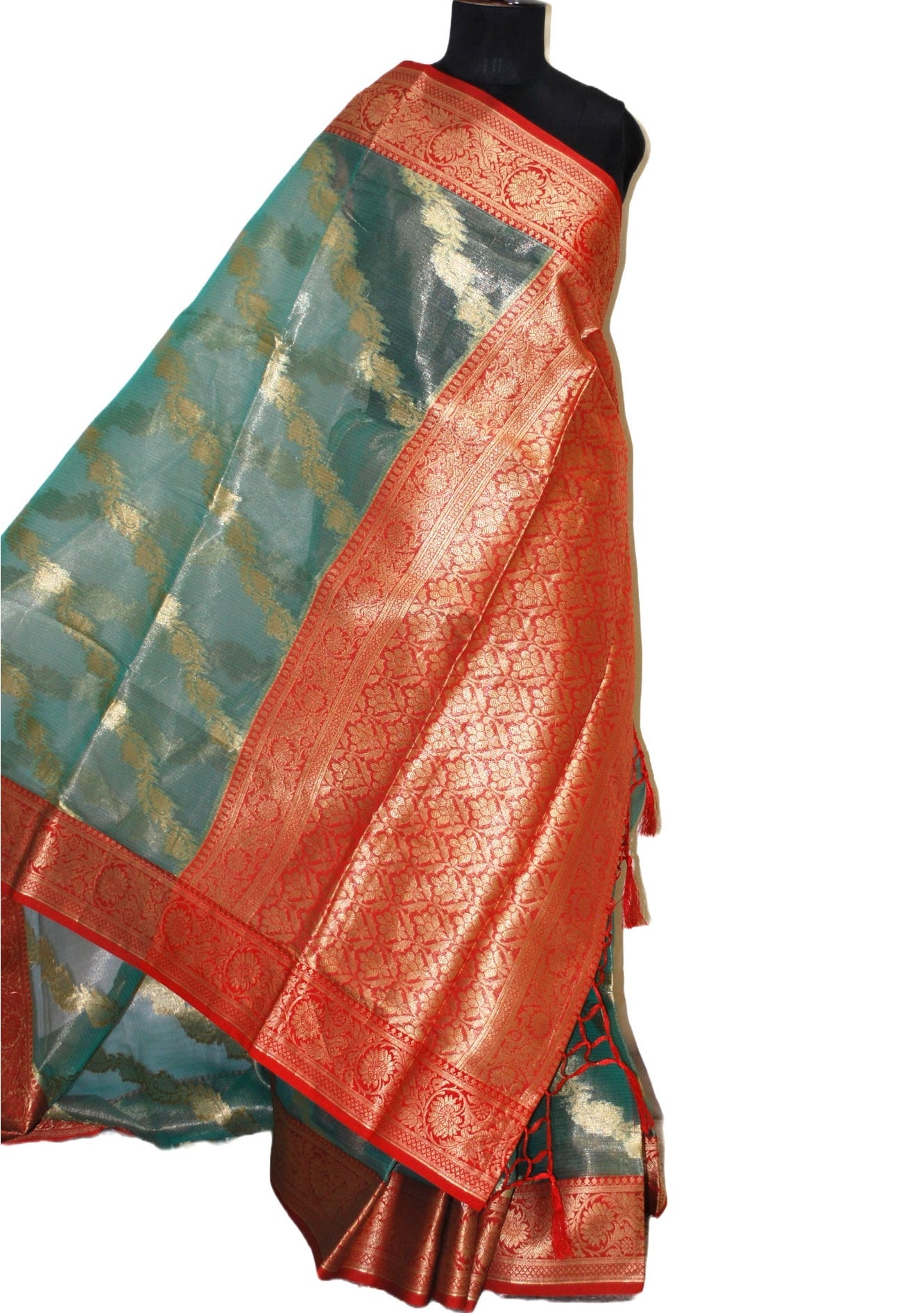 Exclusive Traditional Banarasi Silk Saree - db22872