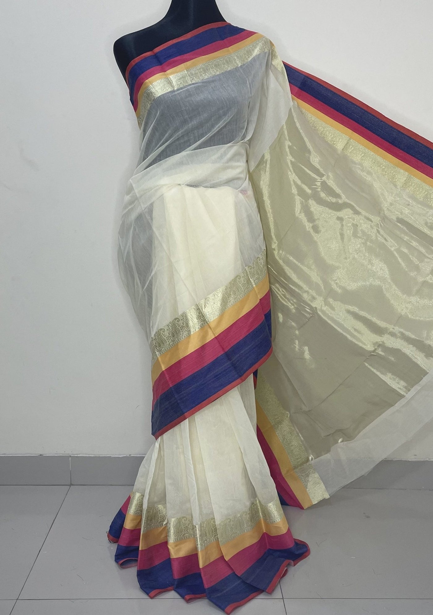 Exclusive Traditional Designer Ganga Jamuna Silk Saree: Deshi Besh.