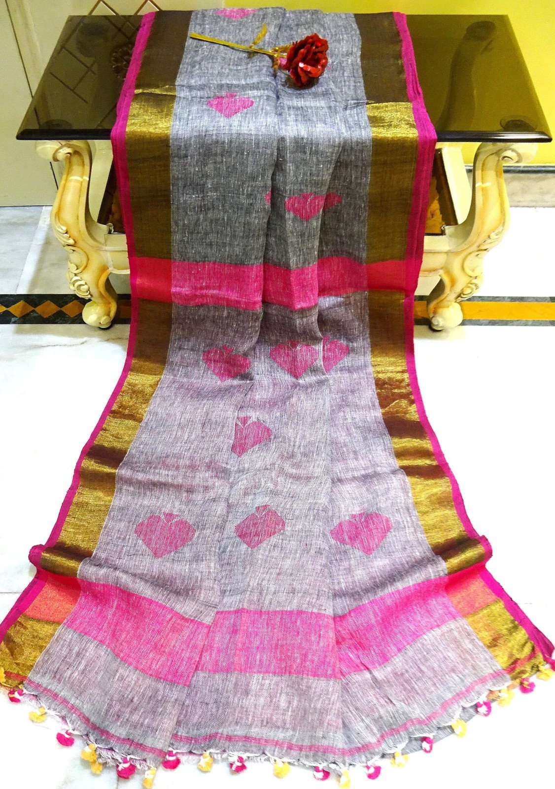 Exclusive Traditional Designer Handloom Linen Saree: Deshi Besh.