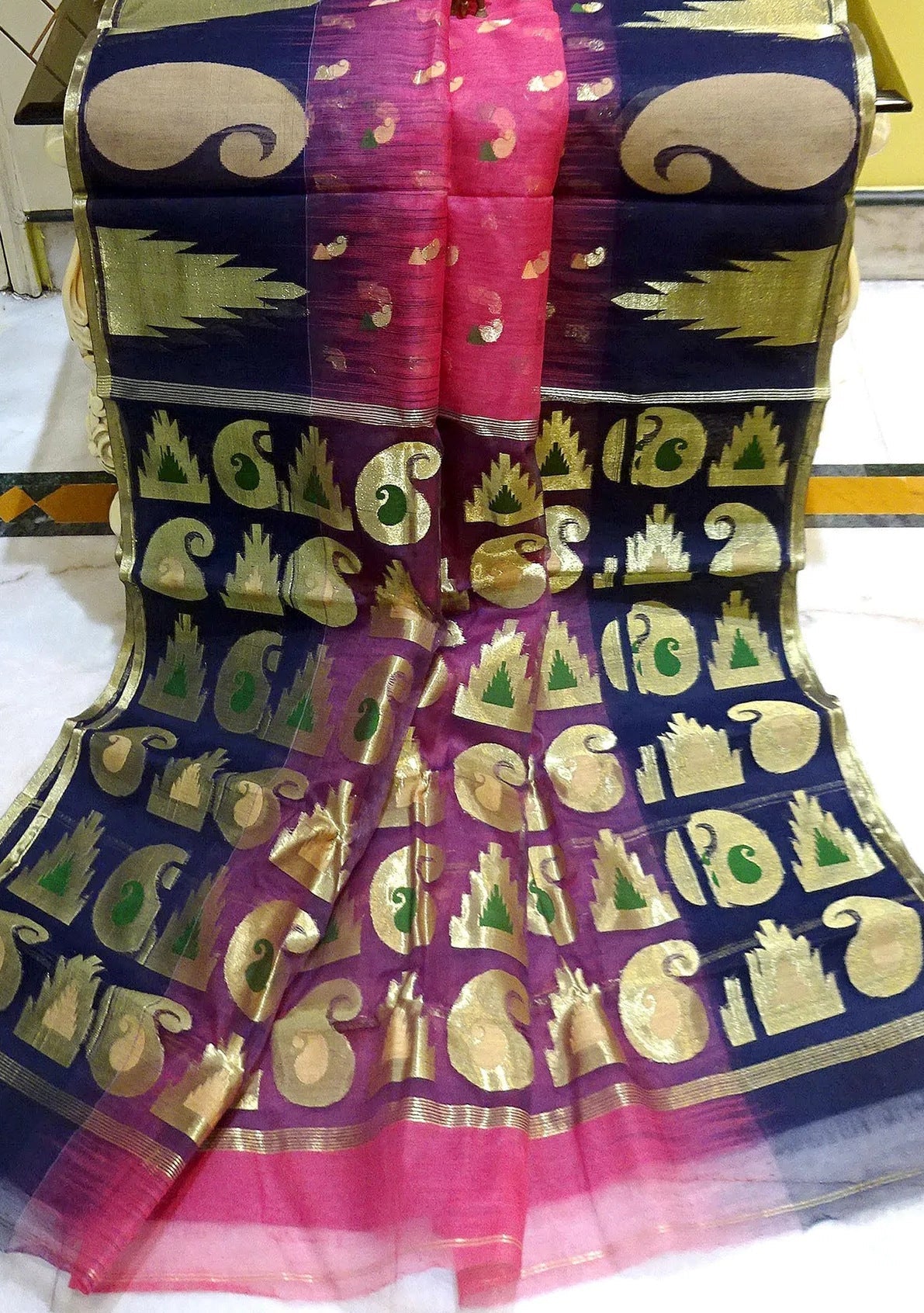 Exclusive Traditional Hand Woven Dhakai Jamdani Saree - db19718
