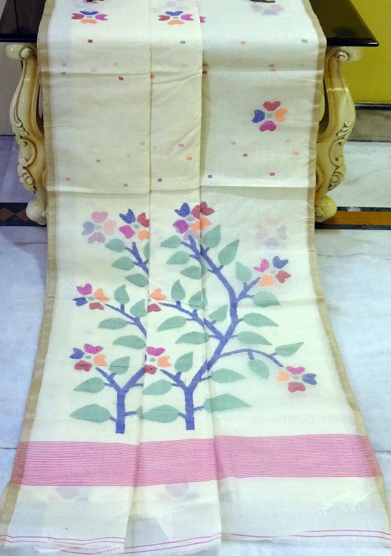 Exclusive Traditional Hand Woven Dhakai Jamdani Saree - db19233