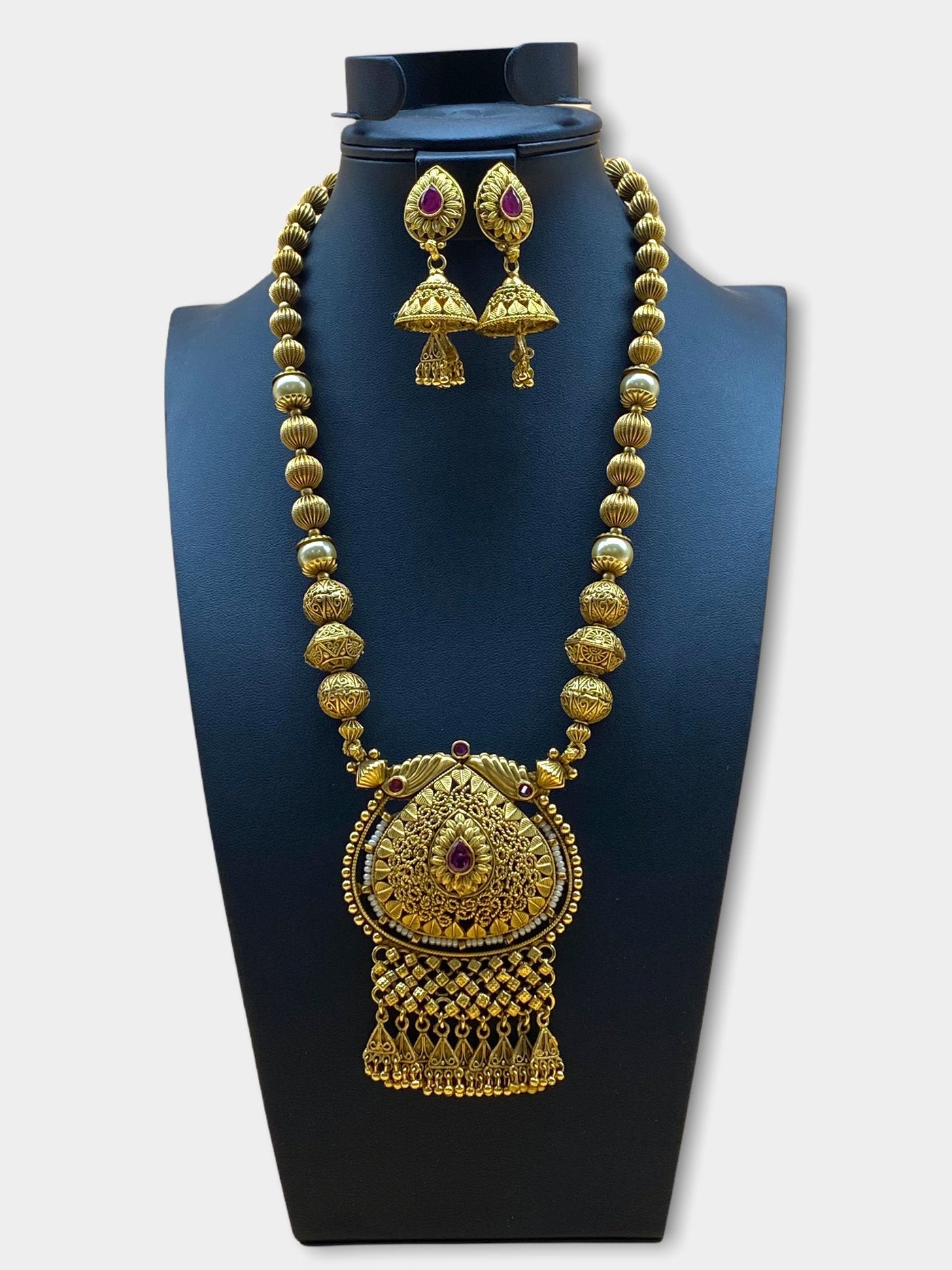 Gold Plated Pearl Stone Work Necklace Set - dba013