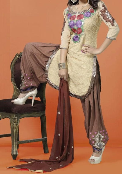 Laadli Kudi Patiala Style Designer Salwar Kameez Suit: Deshi Besh.