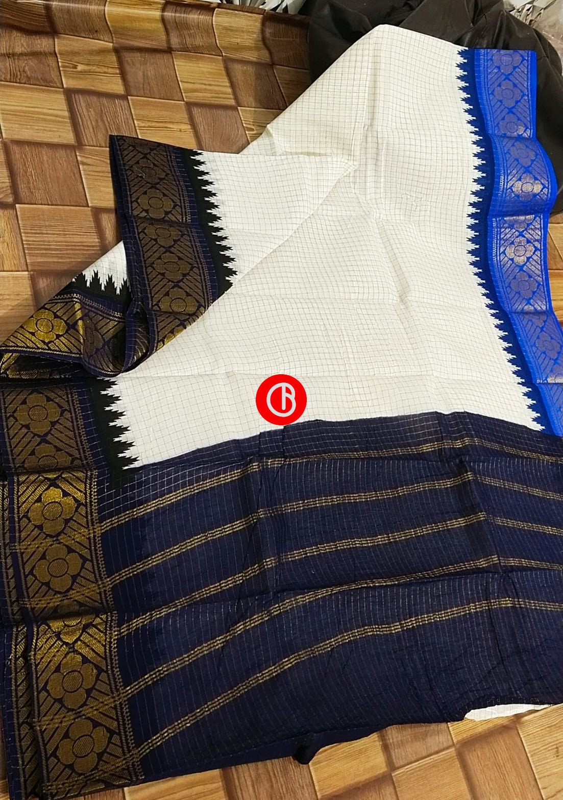 Traditional Handloom Indian Madurai Cotton Saree - db18226